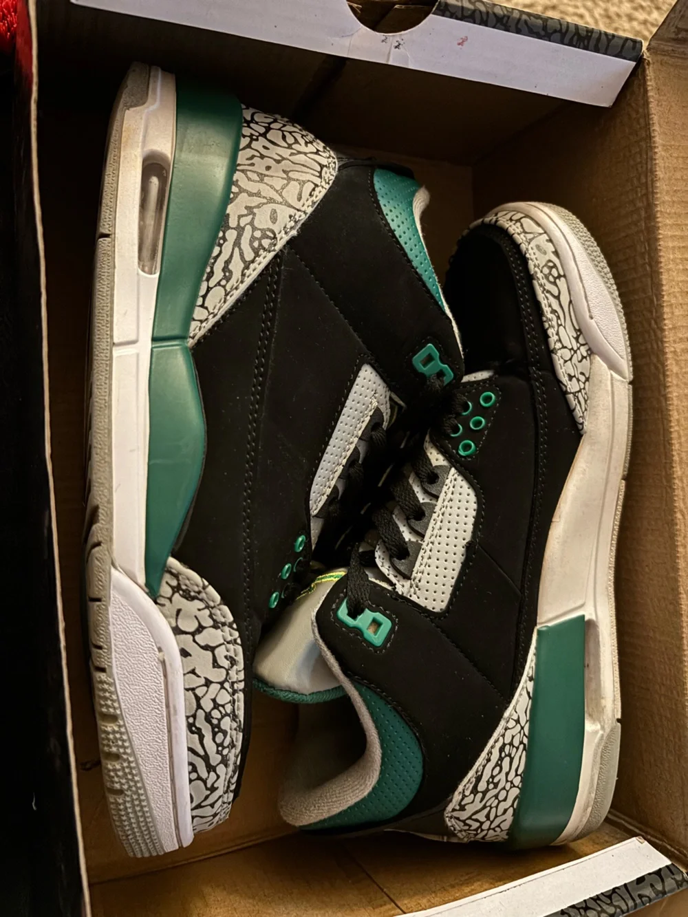 Jordan Air Jordan 3 Retro 'Pine Green' Sneakers Black & Green US 7m
